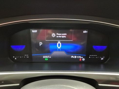 Used 2022 Volkswagen Tiguan SE w/ Panoramic Sunroof Package image 51