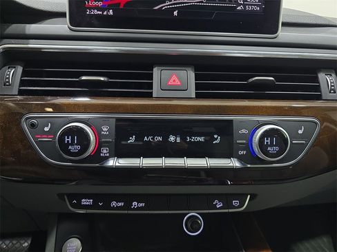 Used 2017 Audi A4 2.0T allroad Premium w/ Audi MMI Navigation Plus image 25