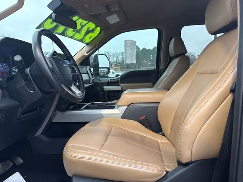 Used 2022 Ford F250 Lariat w/ Tremor Off-Road Package image 9