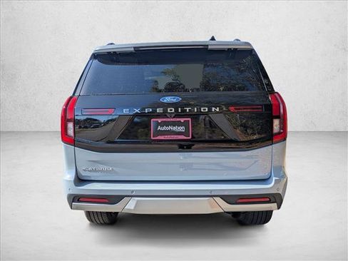 New 2025 Ford Expedition Platinum w/ Driver's Package image 9