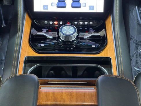 Used 2022 Jeep Grand Wagoneer Series III w/ Rear Seat Video Group 1 image 20