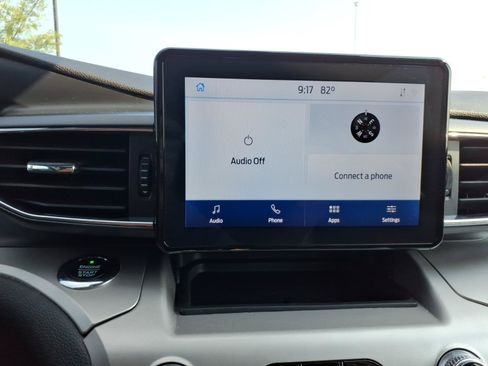 Used 2021 Ford Explorer XLT w/ Equipment Group 202A AWD/4WD image 20
