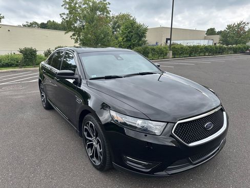 Used 2018 Ford Taurus SHO w/ Sho Performance Package AWD/4WD image 3
