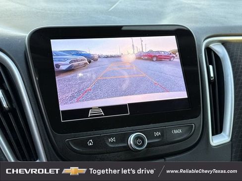 Used 2024 Chevrolet Malibu RS FWD image 23