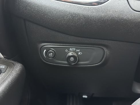 Used 2023 Chevrolet Equinox LS w/ LS Convenience Package image 26