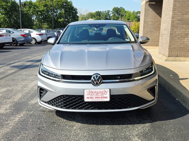 Used 2025 Volkswagen Jetta S FWD image 2