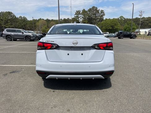 Certified 2025 Nissan Versa SV w/ Trunk Package image 6
