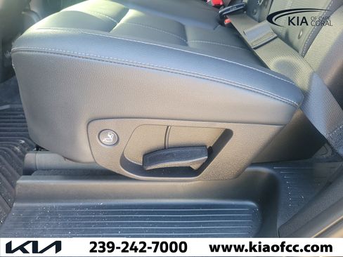 Used 2025 Kia Telluride EX FWD image 14