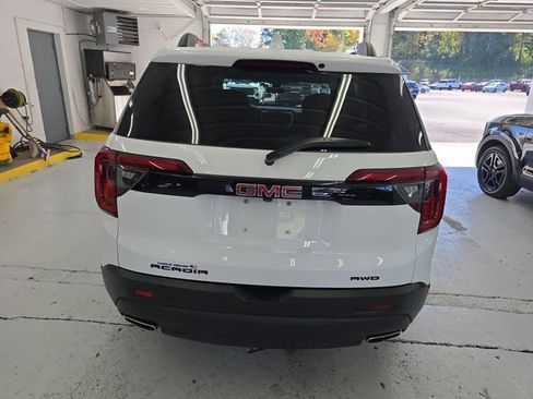 Certified 2023 GMC Acadia SLE w/ Driver Convenience Package image 4