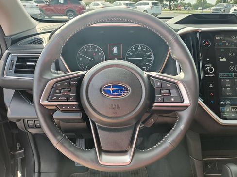 Used 2025 Subaru Ascent Touring AWD/4WD image 17