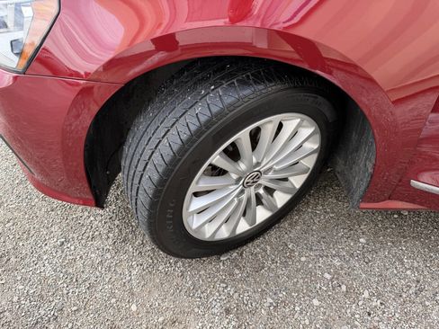 Used 2017 Volkswagen Passat 1.8T SE image 19