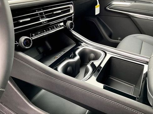 New 2026 Chevrolet Traverse LT w/ Sun and Wheel Package image 13