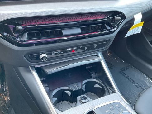 New 2026 BMW 330i Sedan w/ M Sport Package image 18