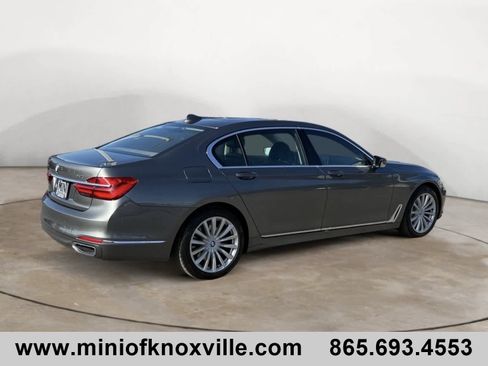 Used 2019 BMW 740i w/ Cold Weather Package image 3