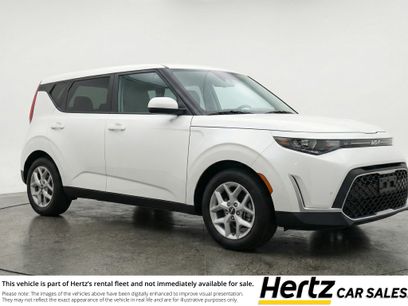 Used 2025 Kia Soul LX w/ LX Technology Package