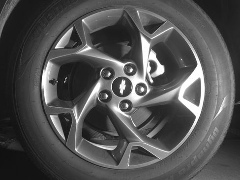 Used 2025 Chevrolet Trax LT w/ LT Convenience Package FWD image 14