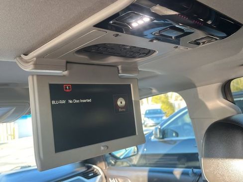 Used 2015 GMC Yukon SLT w/ Open Road Package image 15