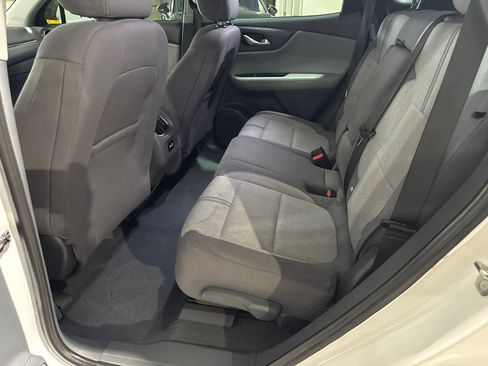 Used 2019 Chevrolet Blazer LT FWD image 9