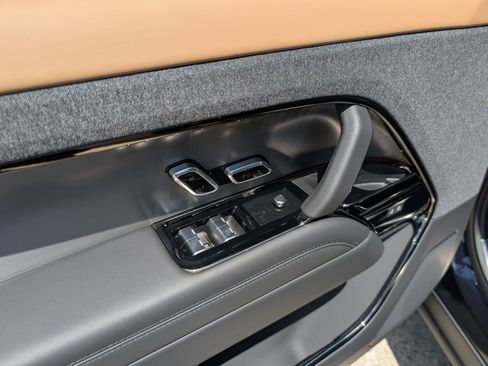 New 2026 Land Rover Range Rover Sport Dynamic SE AWD/4WD image 13