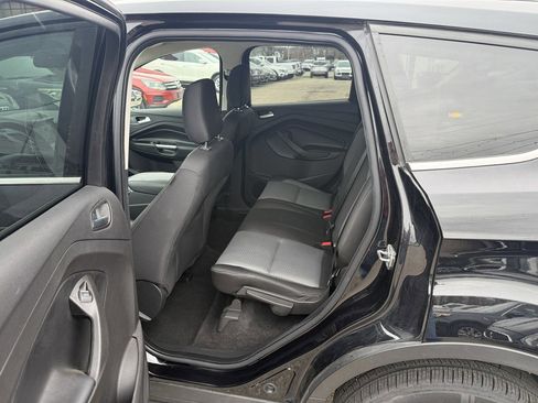 Used 2019 Ford Escape SE image 19