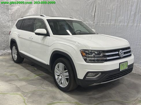 Used 2018 Volkswagen Atlas SEL Premium image 2