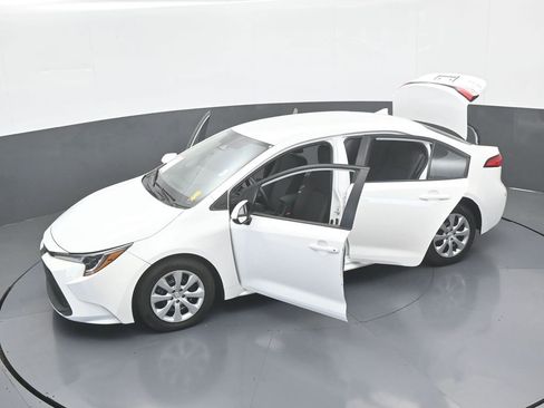 Used 2023 Toyota Corolla LE FWD image 56