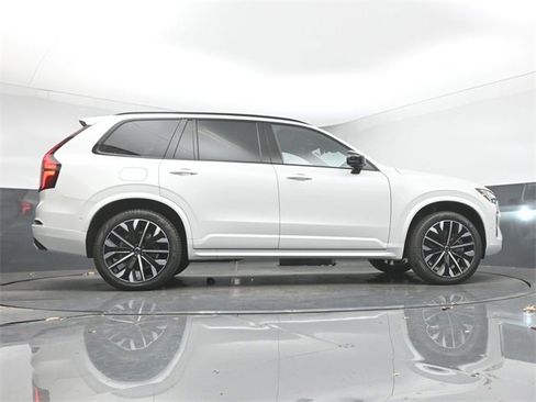 New 2026 Volvo XC90 B6 Ultra w/ Protection Package Premier image 45