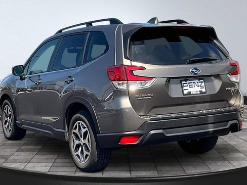 Used 2019 Subaru Forester Premium w/ Popular Package #1 AWD/4WD image 4