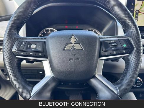 Used 2025 Mitsubishi Outlander SE FWD image 27