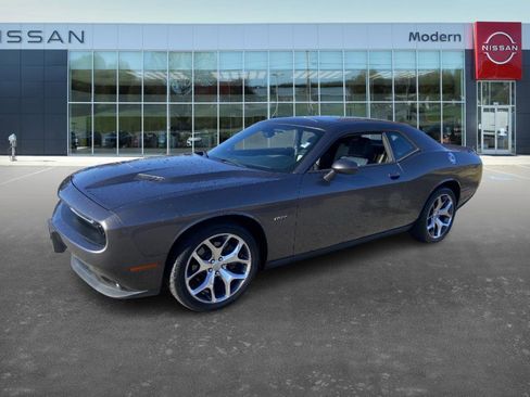 Used 2015 Dodge Challenger R/T Plus image 1