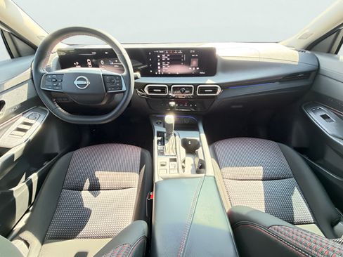 Certified 2026 Nissan Sentra SR w/ Floor Mat Package FWD image 25