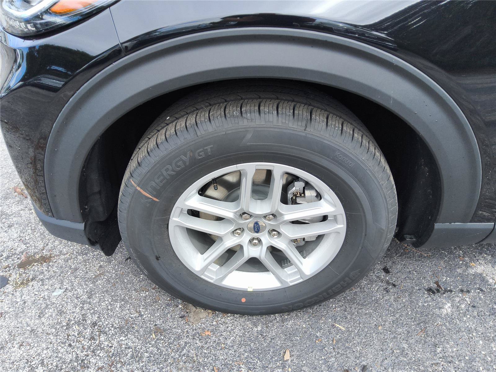 New 2027 Ford Explorer Active RWD image 9