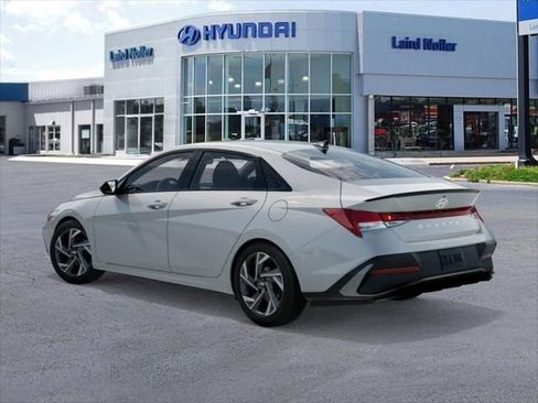 New 2026 Hyundai Elantra SEL Sport Premium FWD image 5