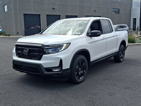 New 2026 Honda Ridgeline Black Edition image 2