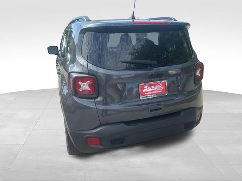 Used 2023 Jeep Renegade Altitude AWD/4WD image 19