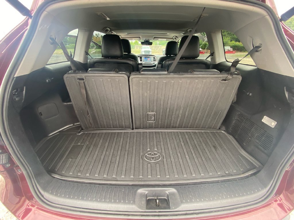 Used 2018 Toyota Highlander Limited AWD/4WD image 30