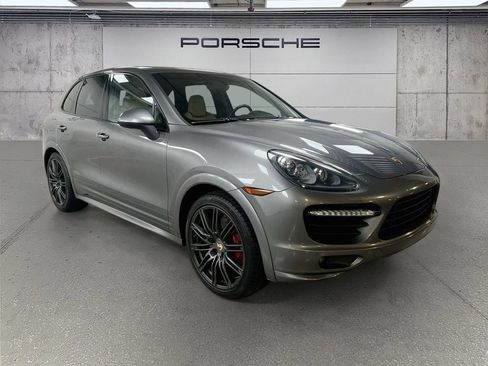 Used 2014 Porsche Cayenne GTS AWD/4WD image 7