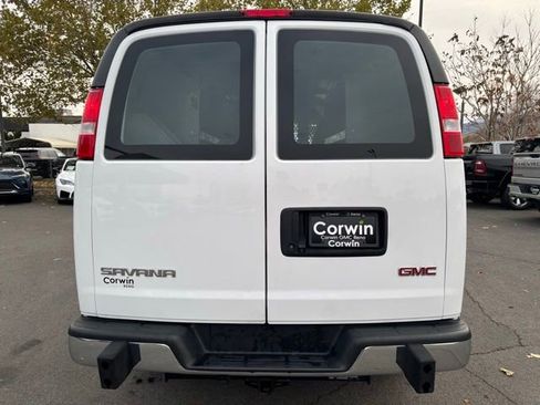 Certified 2022 GMC Savana 2500 w/ Driver Convenience Package image 9