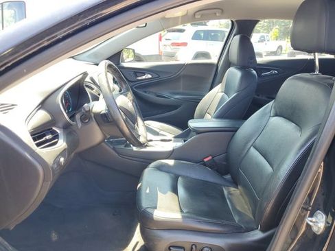 Used 2016 Chevrolet Malibu LT w/ Leather Package FWD image 12