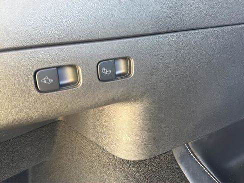 Used 2023 Tesla Model Y Long Range image 20