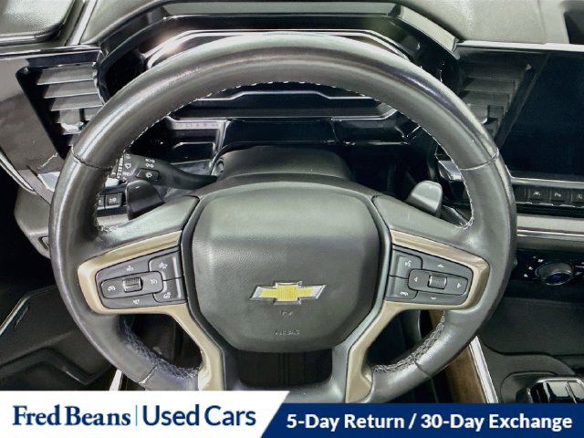Used 2023 Chevrolet Silverado 1500 High Country w/ High Country Premium Package AWD/4WD image 18