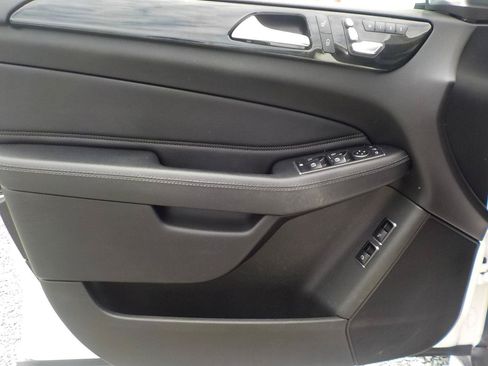 Used 2018 Mercedes-Benz GLS 450 4MATIC w/ Premium Package image 10