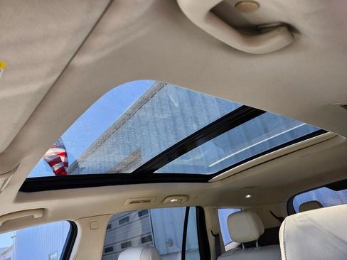 Certified 2024 Cadillac XT6 Premium Luxury AWD/4WD image 20