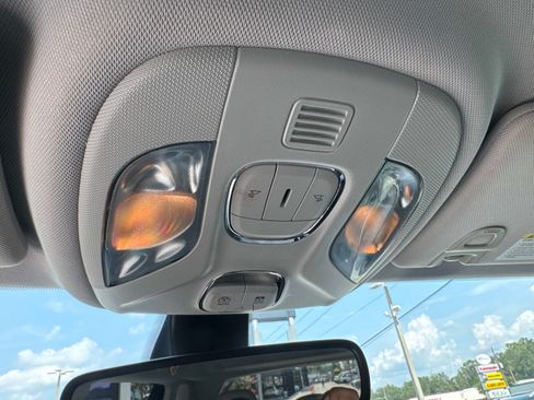 Used 2019 Jeep Compass Latitude w/ Popular Equipment Group FWD image 28