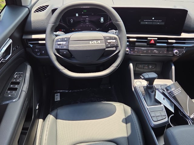 New 2026 Kia Sportage SX FWD image 8