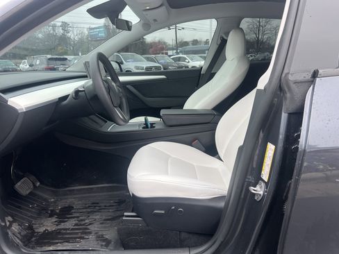 Used 2023 Tesla Model Y Long Range image 16