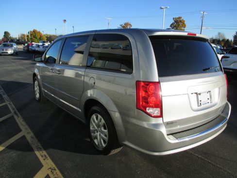 Used 2017 Dodge Grand Caravan SE w/ Power Window Group image 4