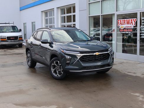 New 2026 Chevrolet Trax LT w/ Driver Confidence Package image 33