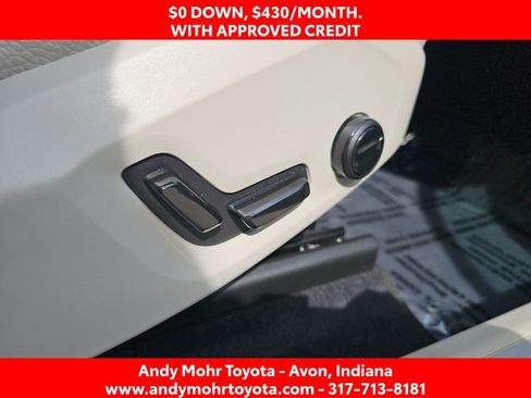Used 2022 Volvo XC60 B5 Momentum w/ Climate Package AWD/4WD image 37