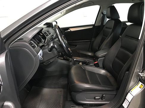 Used 2018 Volkswagen Jetta SEL FWD image 11